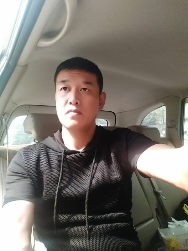 深爱的疯子的第一张照片--屏南相亲网