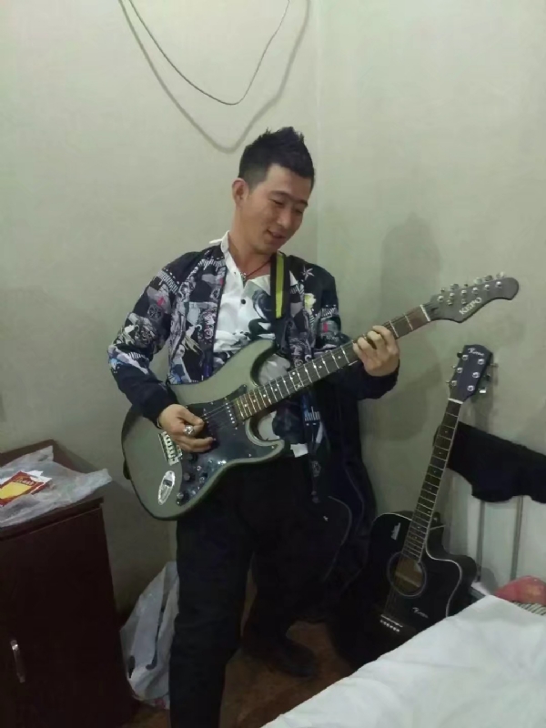 小吉他的第一张照片--屏南相亲网