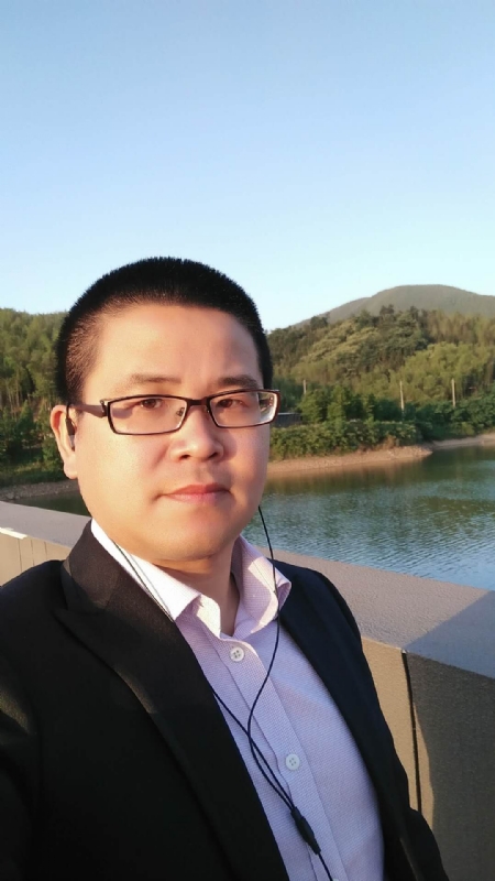 顾律师的第三张照片--屏南相亲网