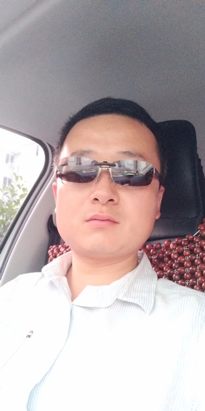 痛苦的单身狗的第二张照片--屏南相亲网