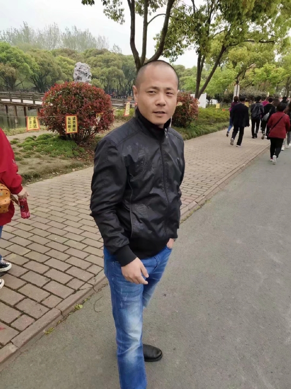 傻子的第一张照片--屏南相亲网