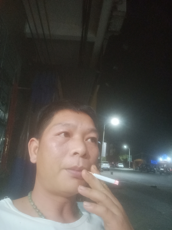 善解人意的第一张照片--屏南相亲网