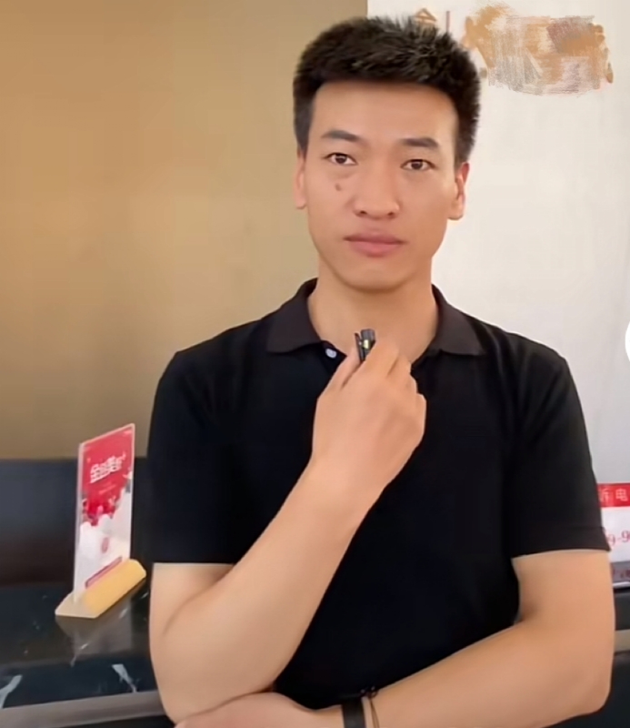 一杯梁白开的第一张照片--屏南相亲网