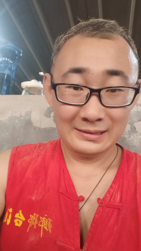黑黑一笑的第二张照片--屏南相亲网